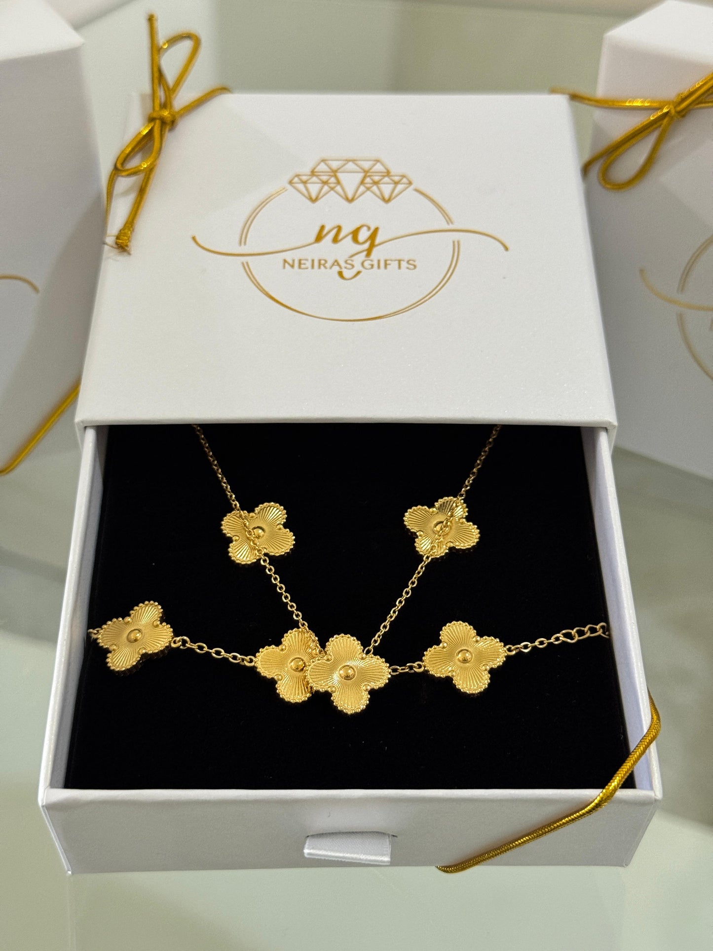 Neiras | 3 Pieces Set Fashion Flower Stylish Necklace, Bracelet With Earring