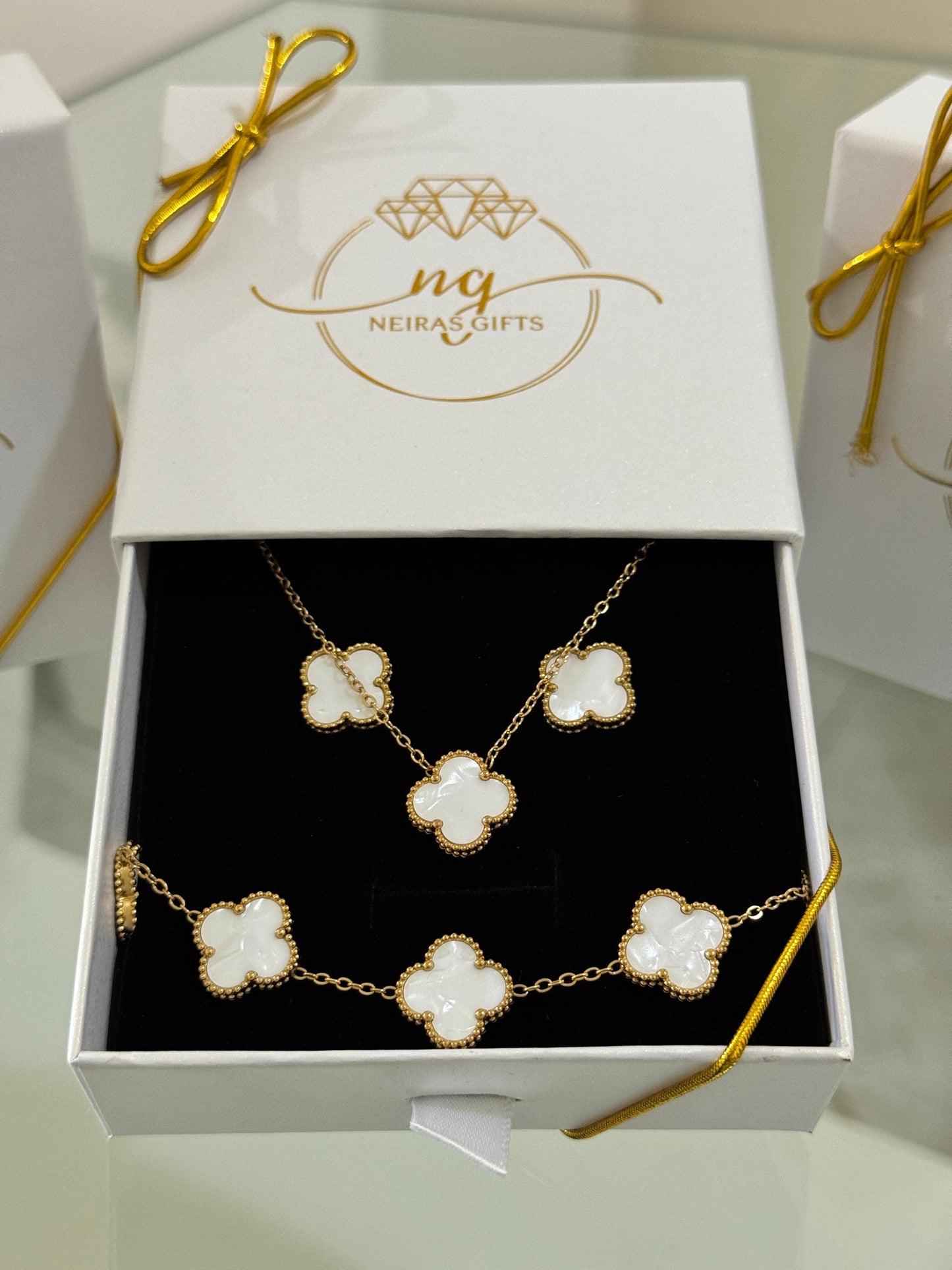 Neiras | 3 Pieces Set Fashion Flower Stylish Necklace, Bracelet With Earring